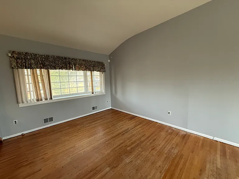 1023 Amethyst Dr — Photo 6