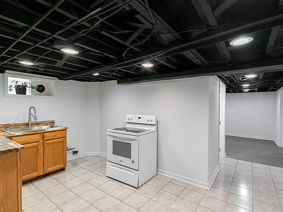 5th image of 703 Sherman St #3