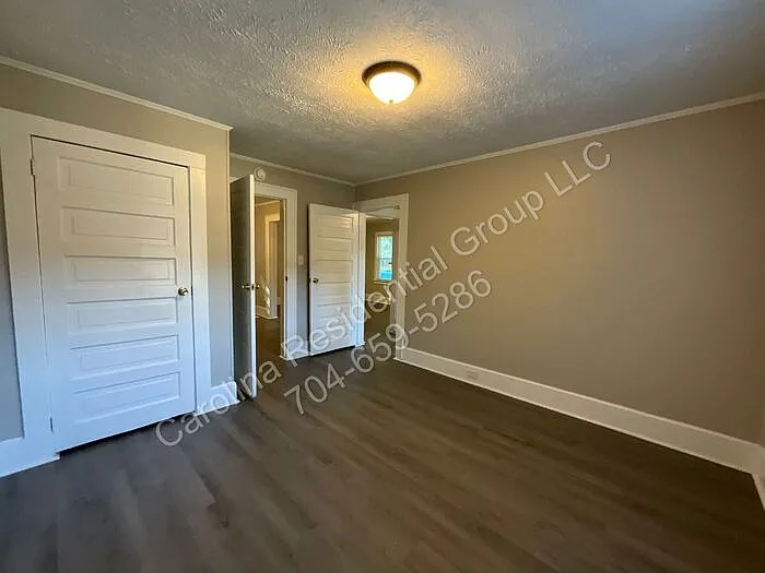 1034 Ridge Ave — Photo 10