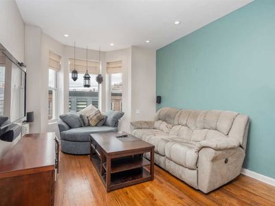 117 Bloomfield St APT 3B, Hoboken, NJ, 07030