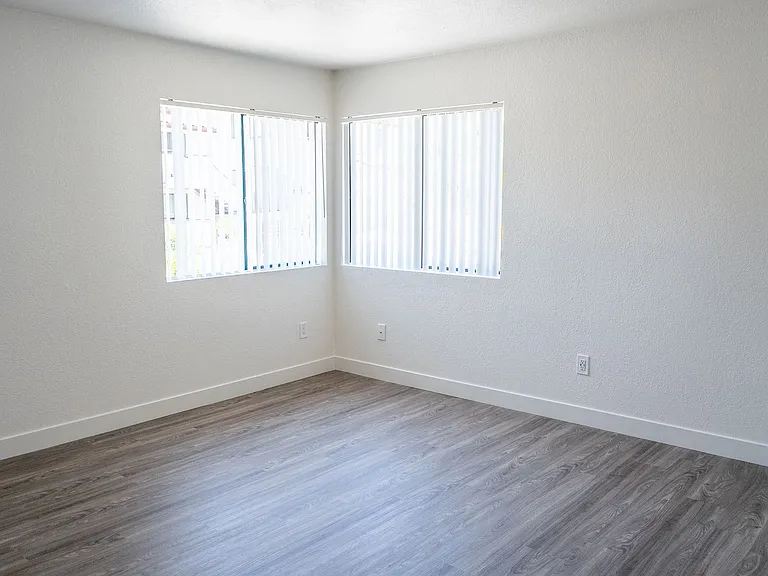 Sycamore Hills Village Apartments — Photo 25