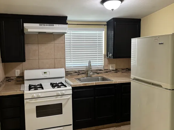 1914 Bank St #B, Bakersfield, CA 93304
