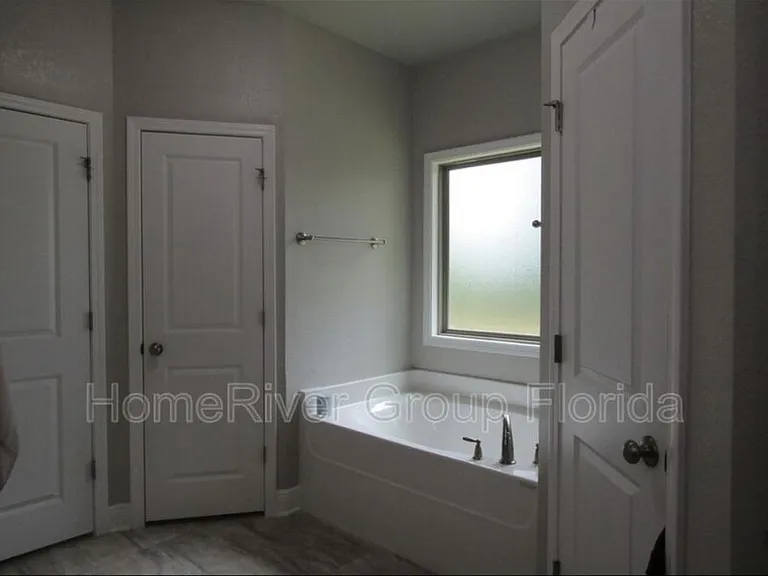 5364 Woodlet Ct — Photo 10