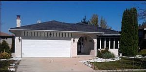 1st image of 8948 Poplar St