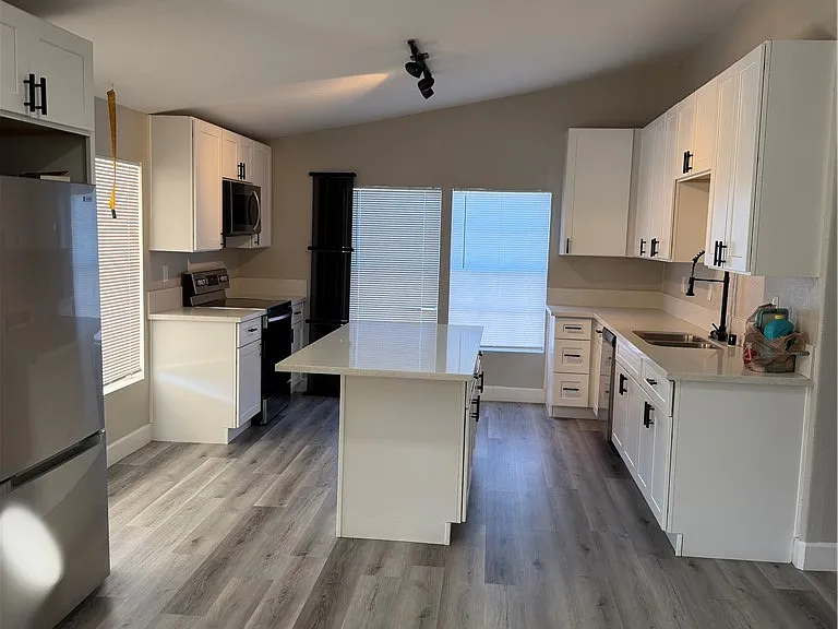 6041 Hafen Ranch Rd — Photo 5