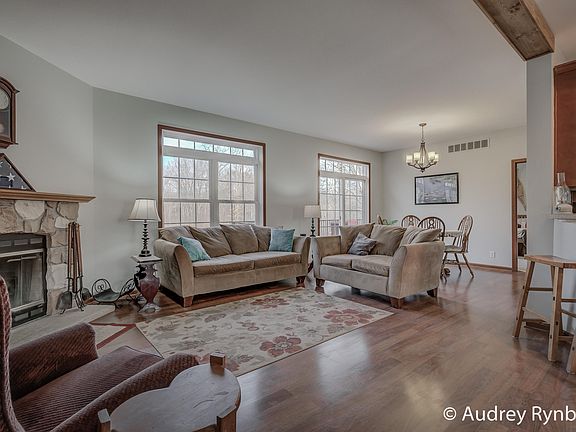 4th image of 5046 S Ferris Ave