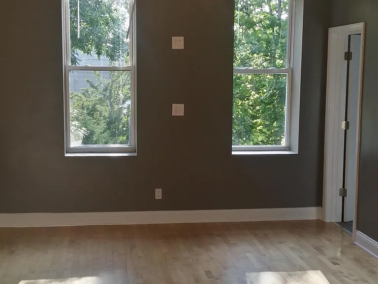 1109 N Wood St #2F — Photo 9
