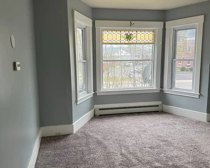 162 Nichols St #1 — Photo 5