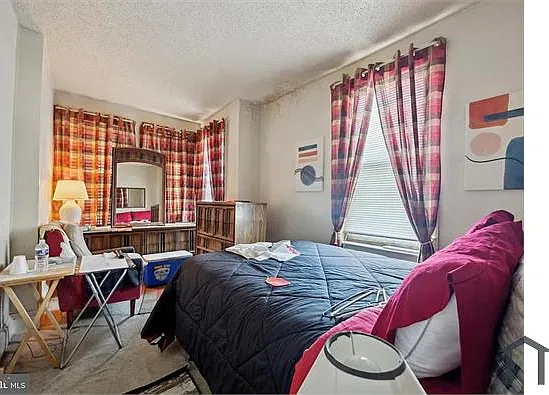 5 bed, 1700 sqft, $2,200 — Photo 3