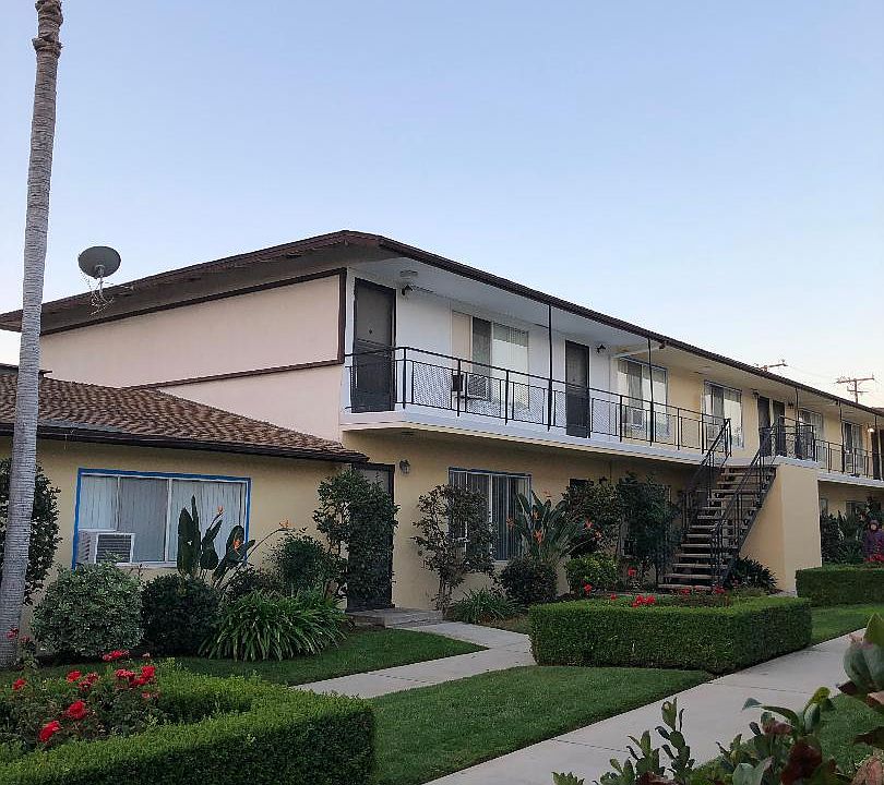 1st image of 1537 Palm Ave