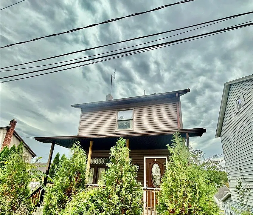 228 Center St