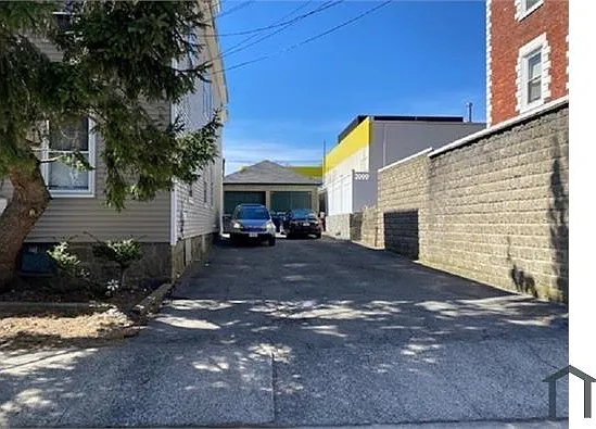 3 bed, 1500 sqft, $3,100 — Photo 3