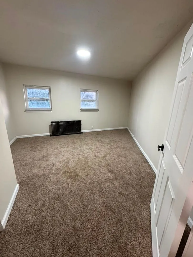 3 bed, 1.5 bath, 1760 sqft, $1,507 — Photo 4