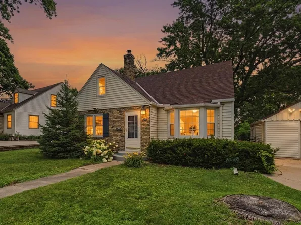 337 5th Ave N, Hopkins, MN 55343