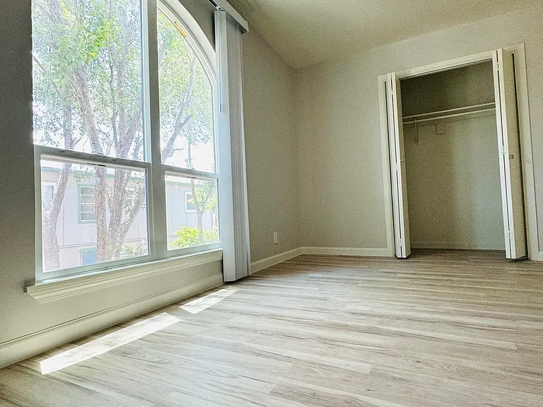 Mockingbird Apartments — Photo 3