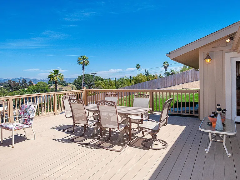 1527 Calavo Dr — Photo 12