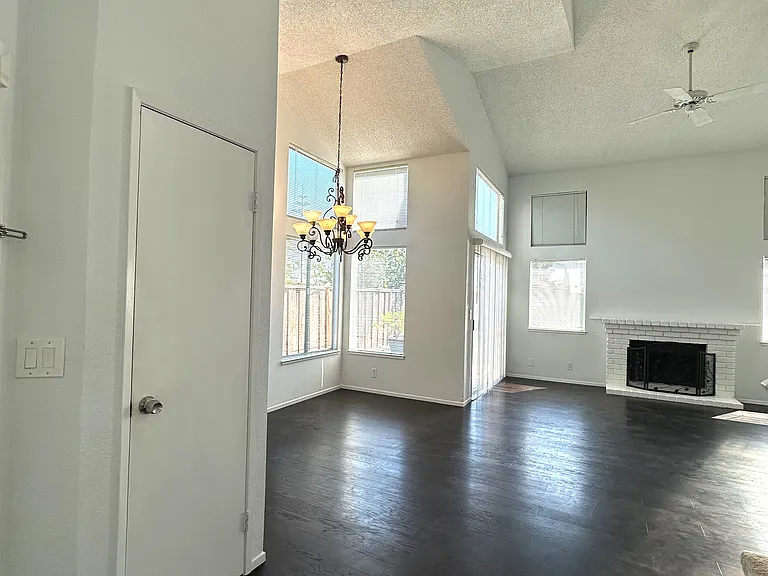 528 Fuchsia Dr — Photo 19