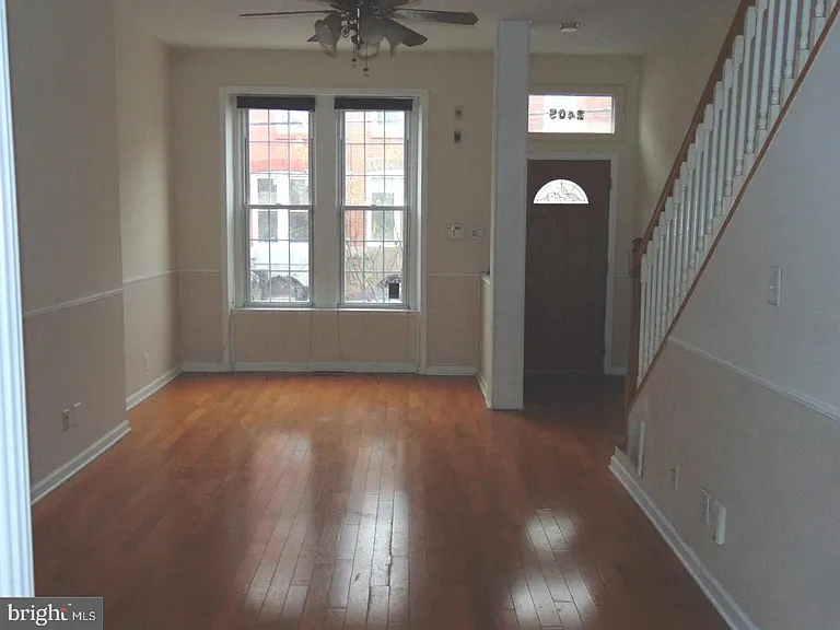 2405 Carpenter St — Photo 6