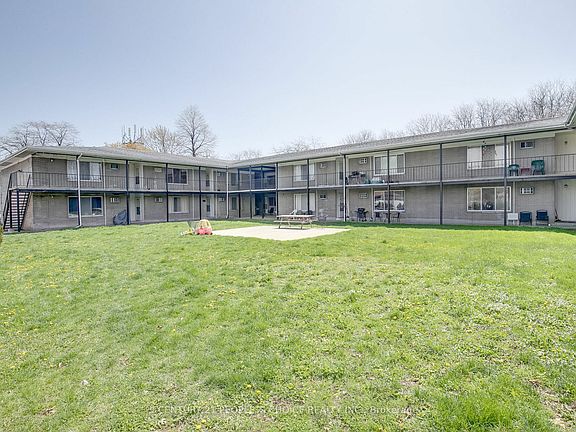 5th image of 9050 Wyandotte St E