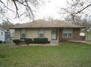 10807 Hillcrest Rd, Kansas City, MO 64134