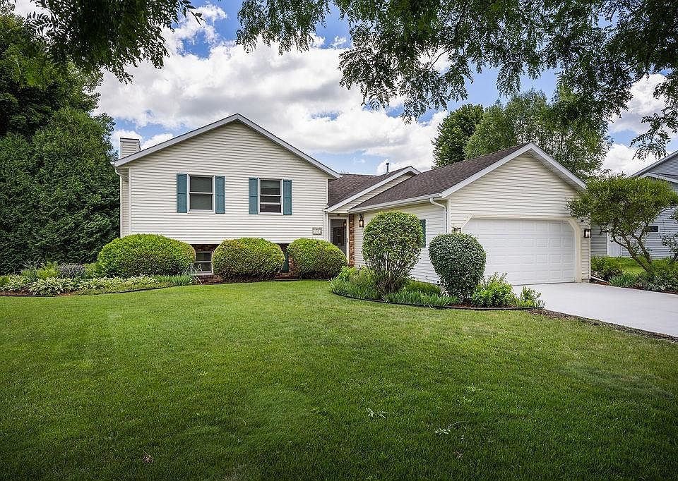 1st image of 232 Yarrow Hill Dr