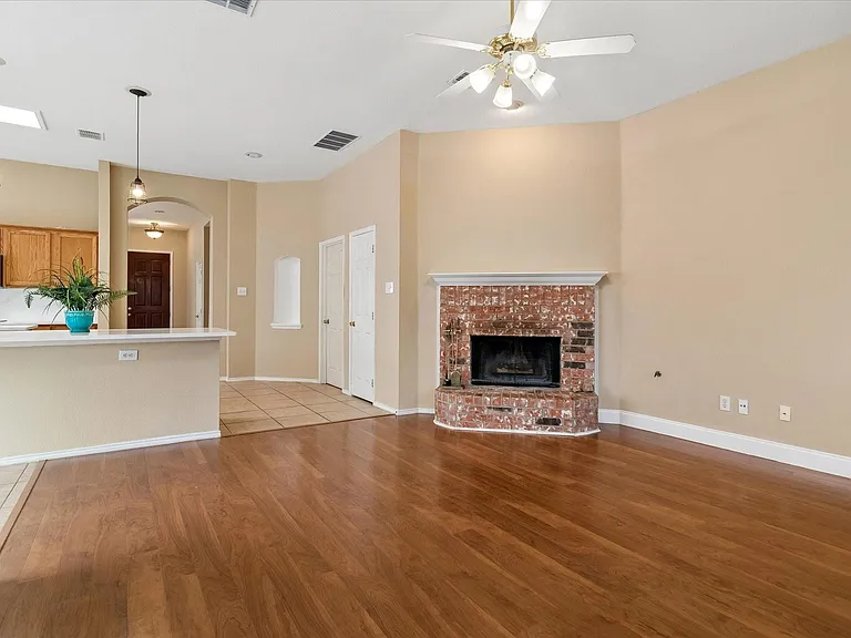 10610 Stone Falls Ln — Photo 5