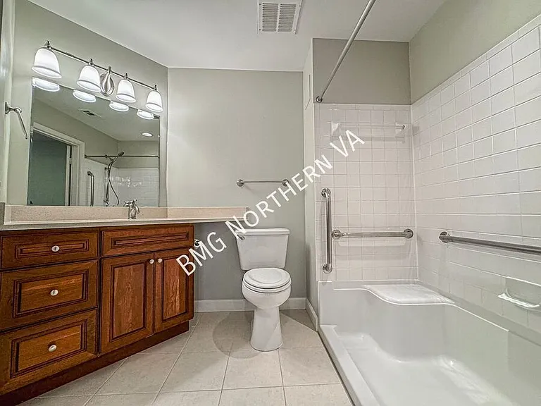 5565 Seminary Rd #404 — Photo 22