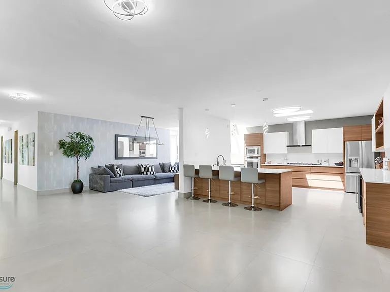 147 Dorado Bch E — Photo 13