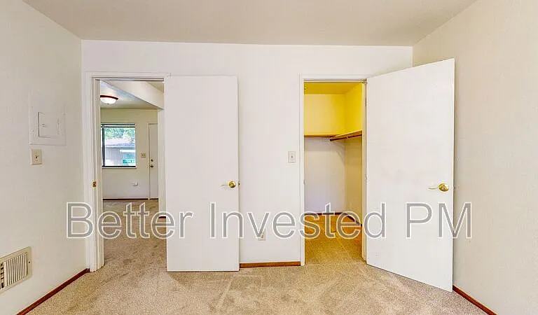 5222 Fulton Rd #7 — Photo 16