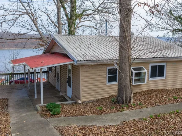 30560 Pecan Dr, Edwards, MO 65326