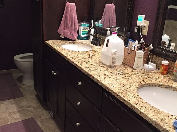 M/b cstm cabinets  & granite