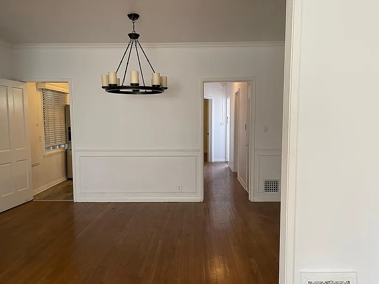 112 N Edgemont St — Photo 9