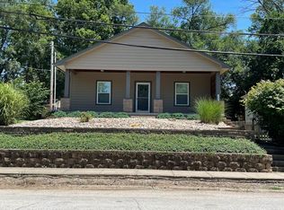 221 S Missouri St, Liberty, MO 64068