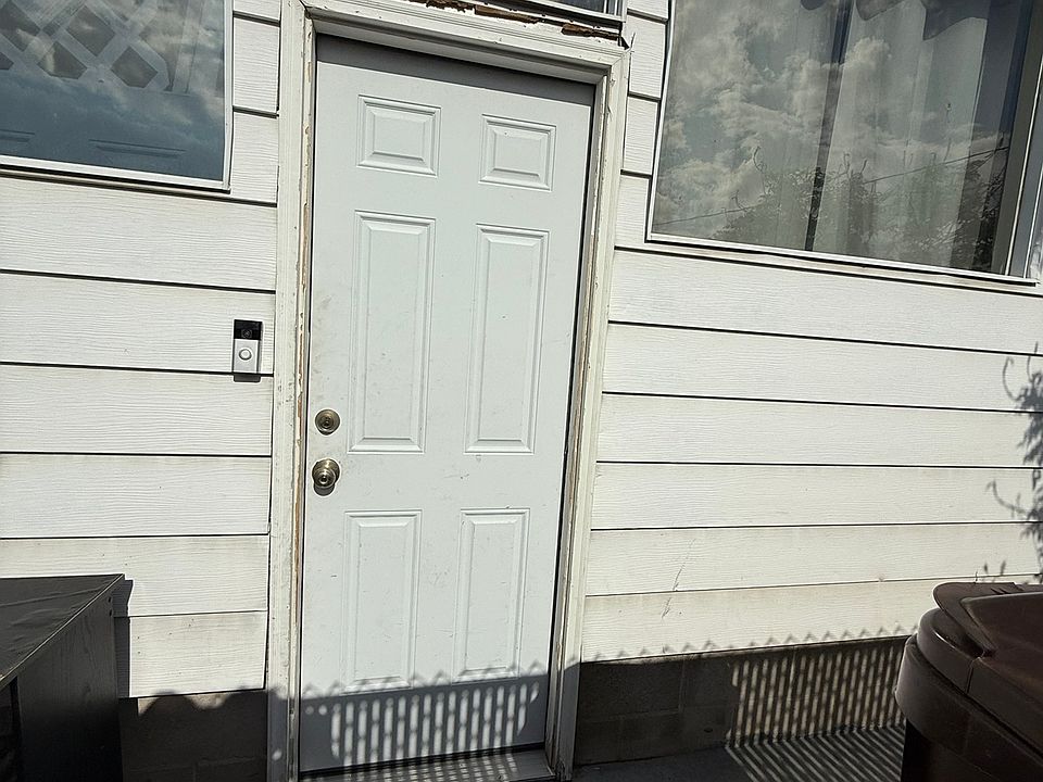 Mother-in-law separate (private) entrance
