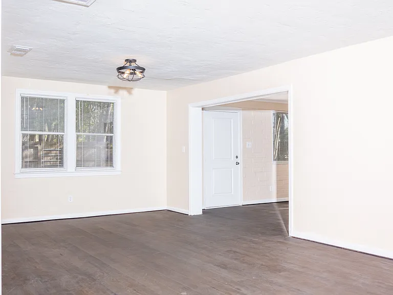 Dining room/ living room