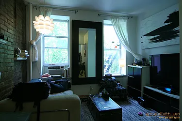 Rented by aptsandlofts.com