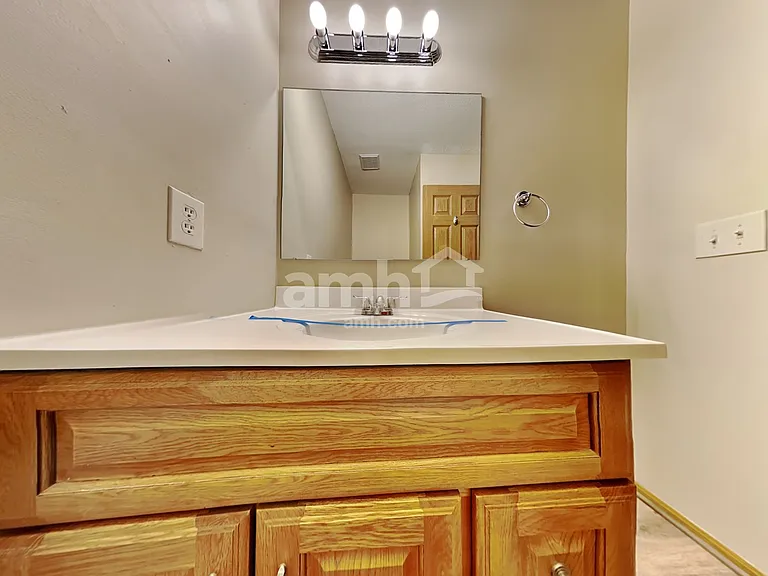 353 W Hunters Dr — Photo 9