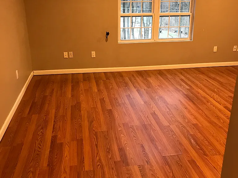 28 Middle St — Photo 15