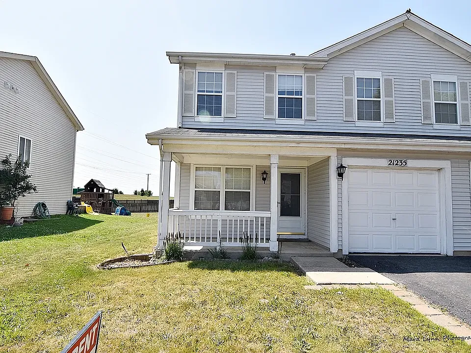 21235 Edison Ln