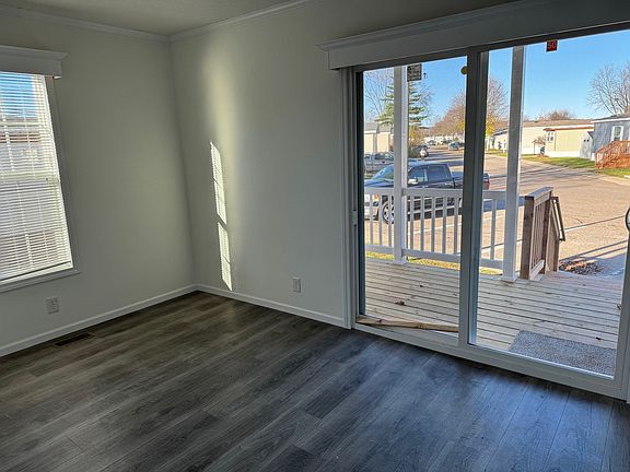3rd image of 84 Suzanne Blvd #84