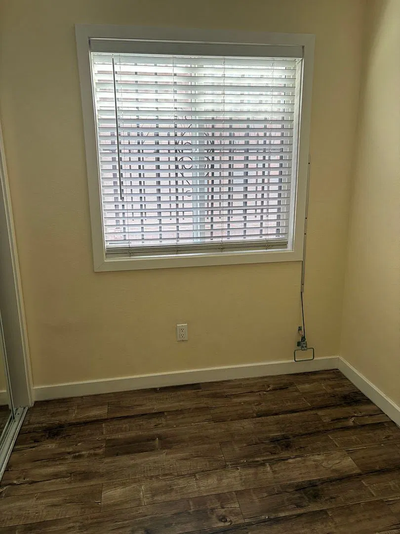 2 bed, 1.0 bath, $2,050 — Photo 4