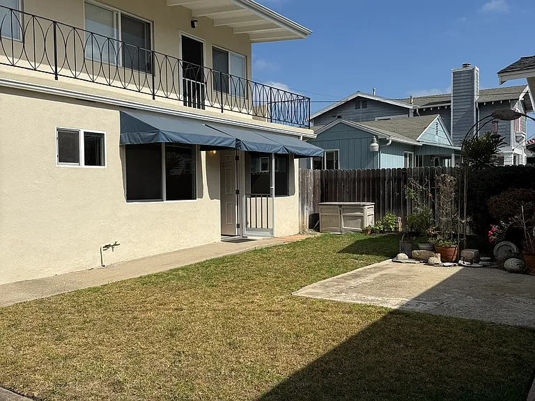 1319 Portola Ave #C — Photo 6