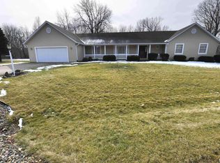 6 Woodhaven Ct, Metamora, IL 61548