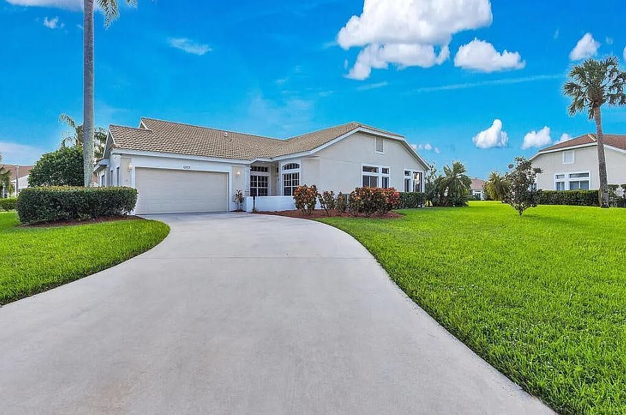 1st image of 12805 Devonshire Lakes Cir