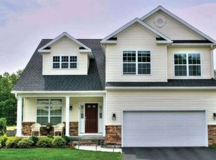 54 Jane St, Saratoga Springs, NY 12866