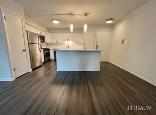 30 S Spring Ave #105, La Grange, IL 60525