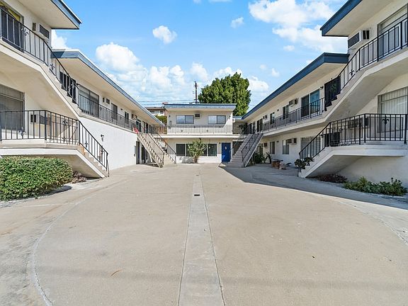 3rd image of 1601 College View Dr #9