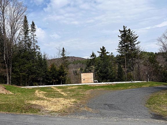 2nd image of 160 West Hill Road