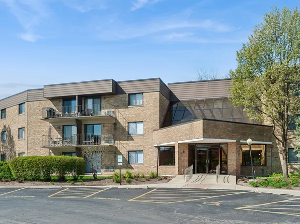 5550 Astor Ln APT 303, Rolling Meadows, IL 60008