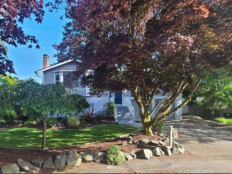 8216 64th Street Ct W — Photo 2